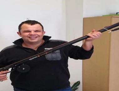X. Πανοτόπουλος: Ο ιδιοκτήτης συνεργείου μοτοσυκλετών που έγινε αντιπρόεδρος του νοσοκομείου Σαντορίνης